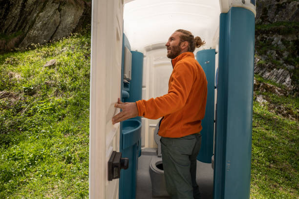 Portable Toilet Options We Offer in Clay City, IN